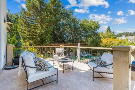 913 Turnberry Court Windsor CA 95492