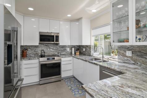 186 Ignacio Valley Circle Novato CA 94949