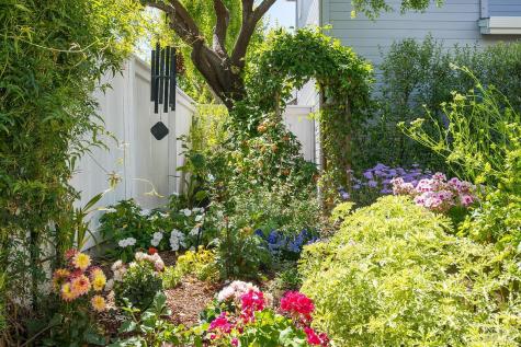 186 Ignacio Valley Circle Novato CA 94949