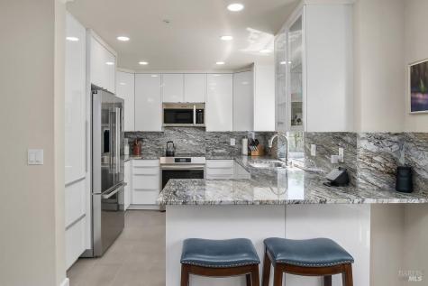 186 Ignacio Valley Circle Novato CA 94949