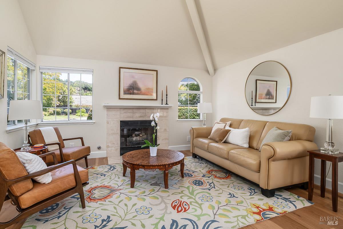 186 Ignacio Valley Circle Novato CA 94949