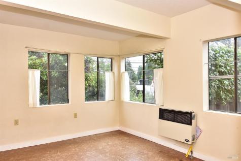 704 Bloomfield Road Sebastopol CA 95472