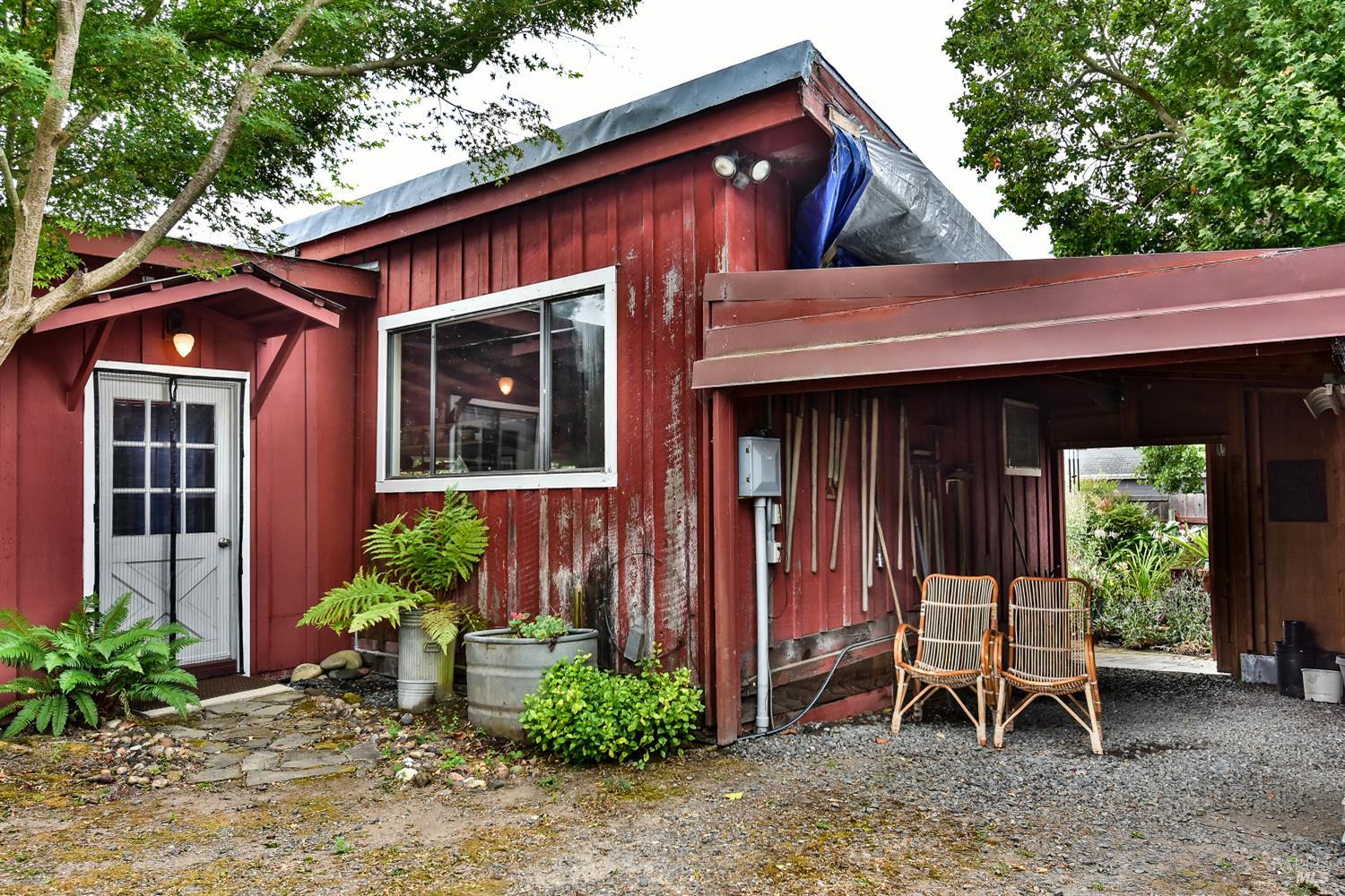 704 Bloomfield Road Sebastopol CA 95472