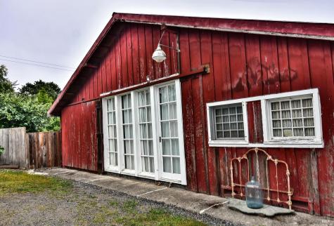 704 Bloomfield Road Sebastopol CA 95472