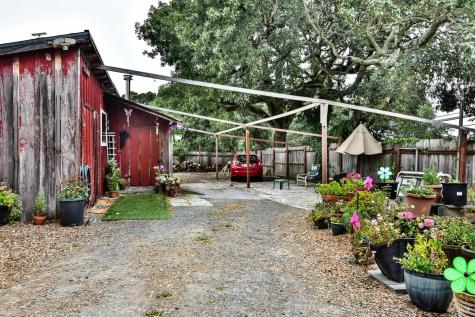 704 Bloomfield Road Sebastopol CA 95472