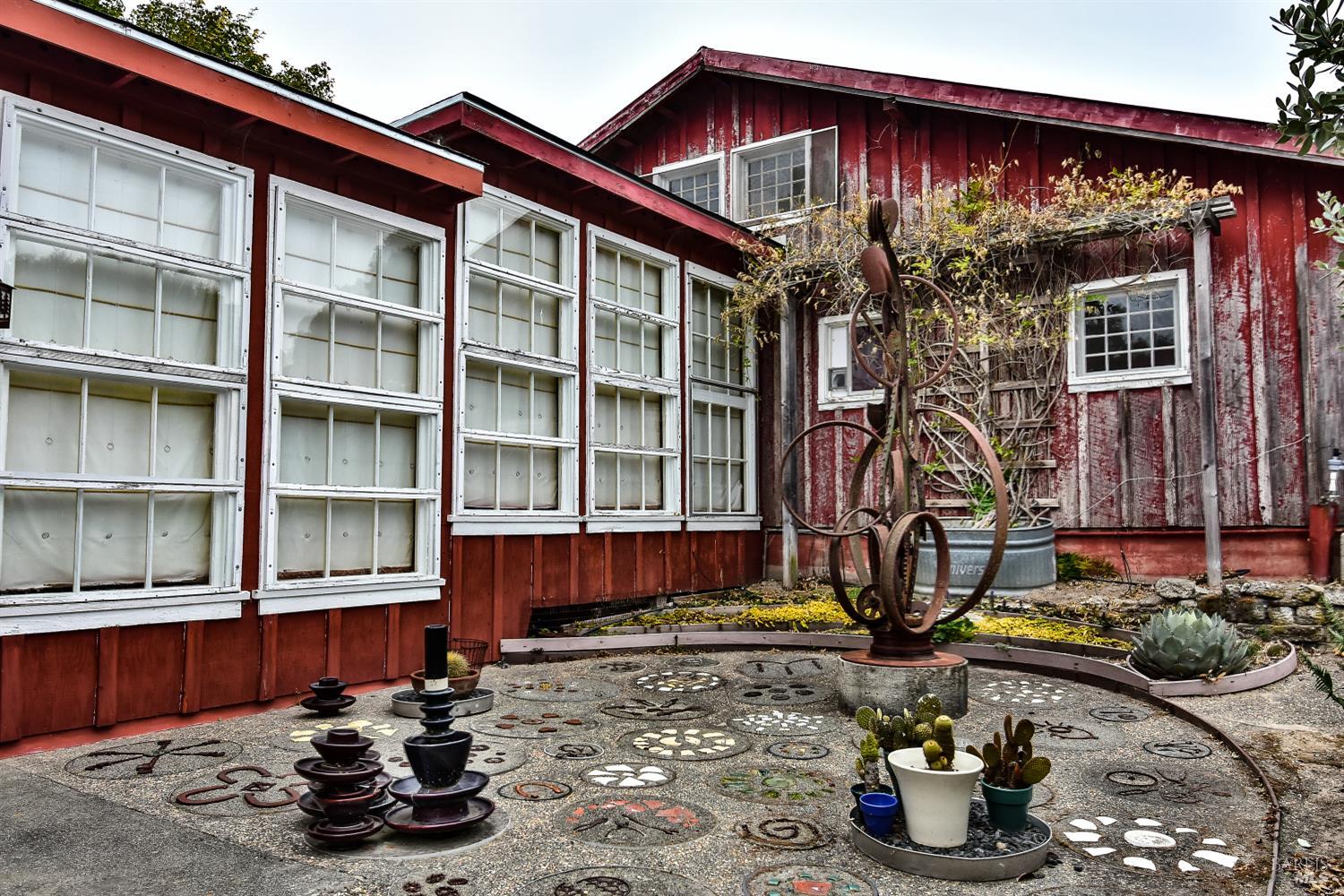 704 Bloomfield Road Sebastopol CA 95472