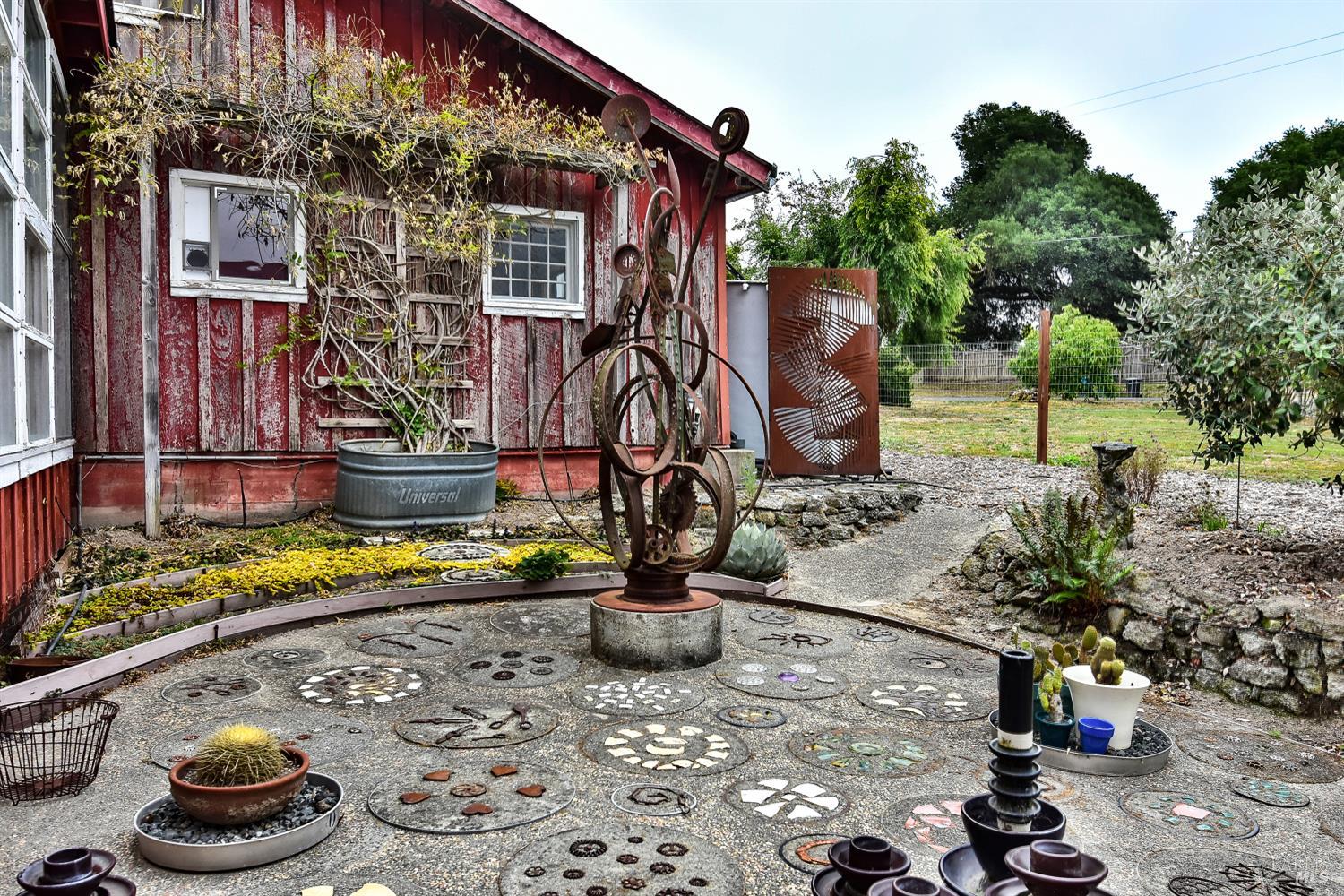 704 Bloomfield Road Sebastopol CA 95472