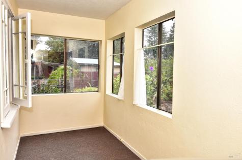 704 Bloomfield Road Sebastopol CA 95472