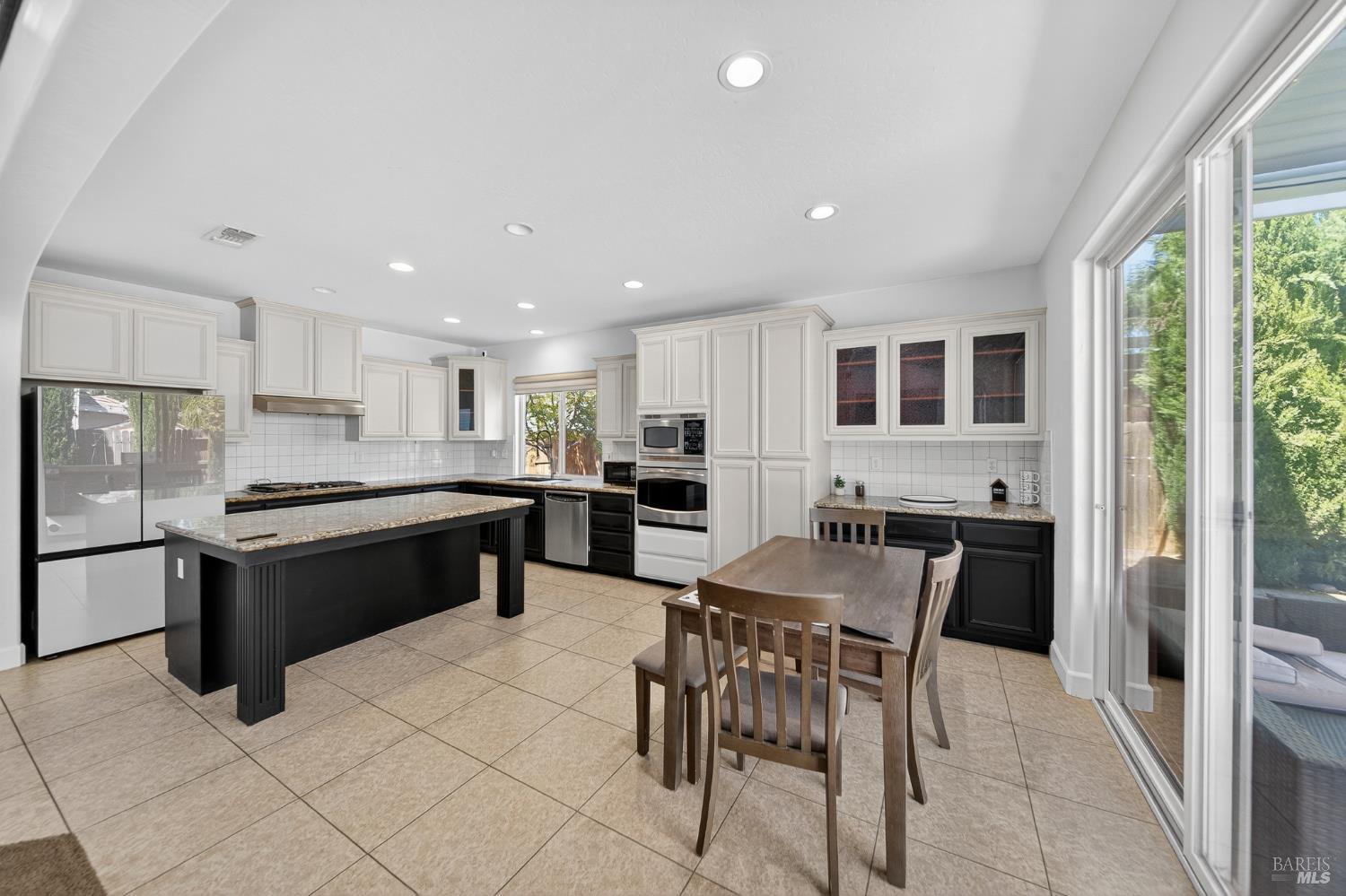3034 W Clinton Court Visalia CA 93291