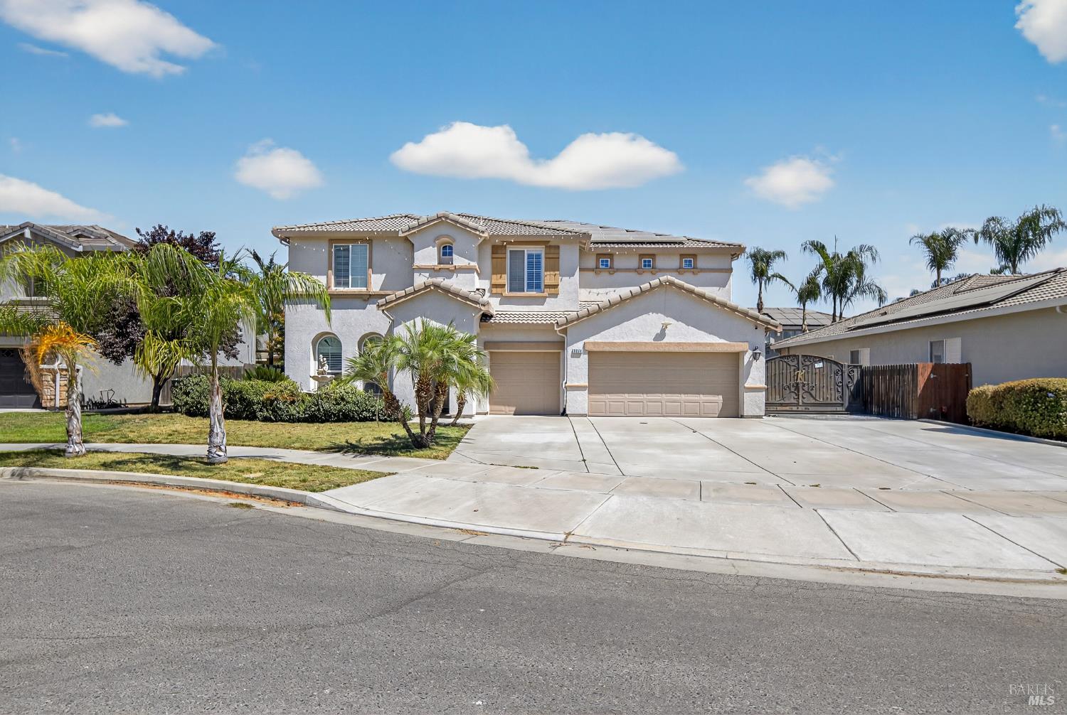 3034 W Clinton Court Visalia CA 93291