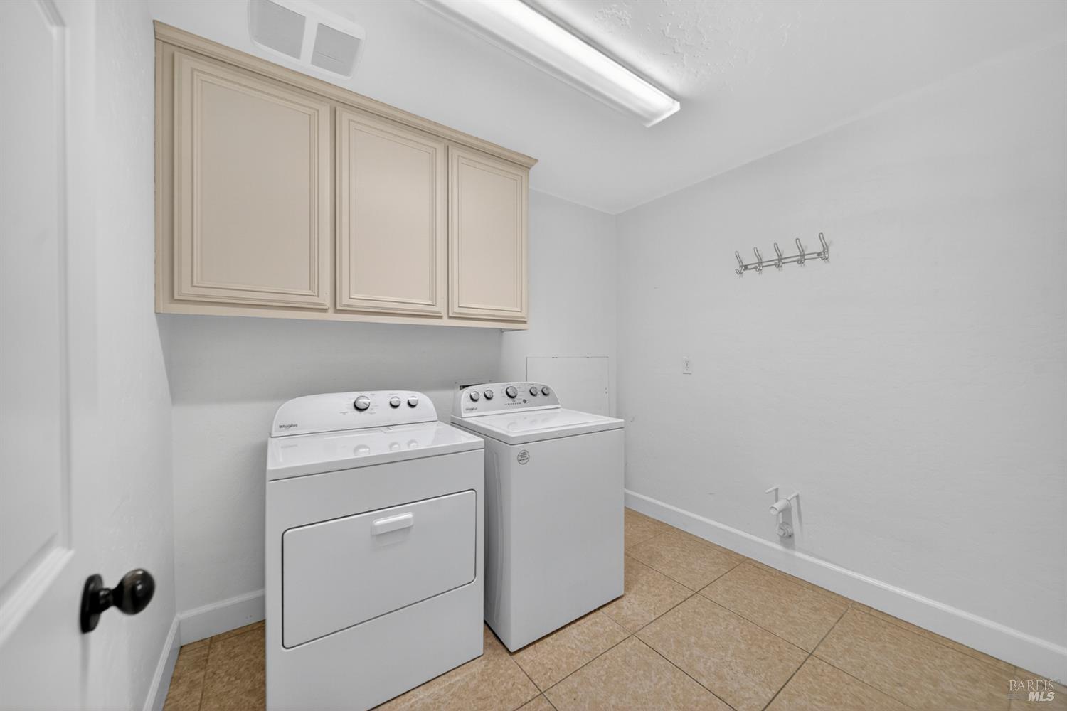 3034 W Clinton Court Visalia CA 93291