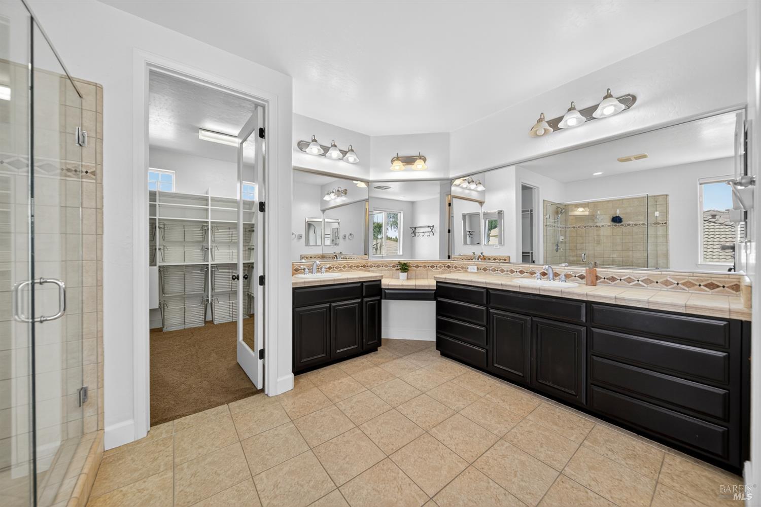3034 W Clinton Court Visalia CA 93291