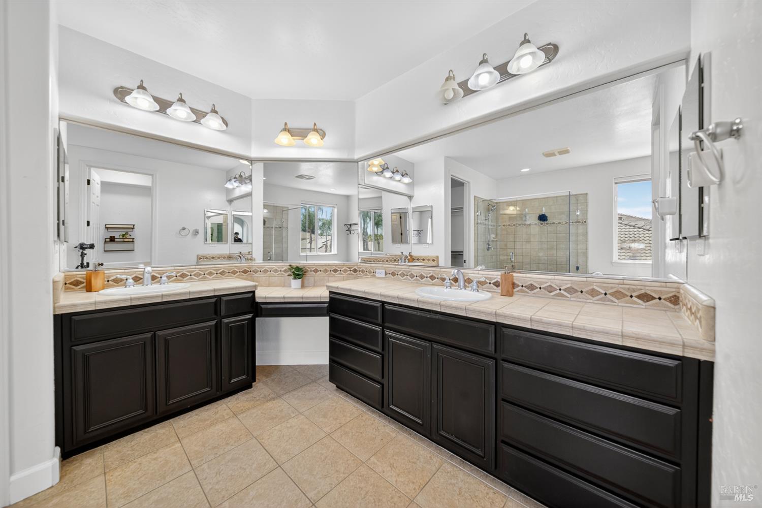 3034 W Clinton Court Visalia CA 93291