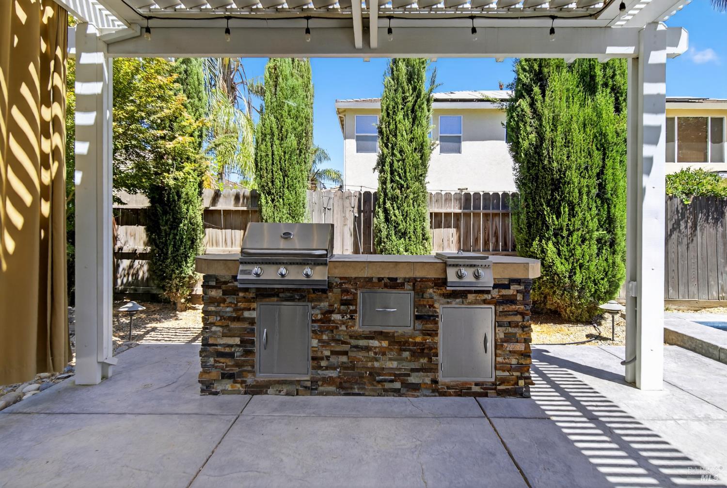 3034 W Clinton Court Visalia CA 93291