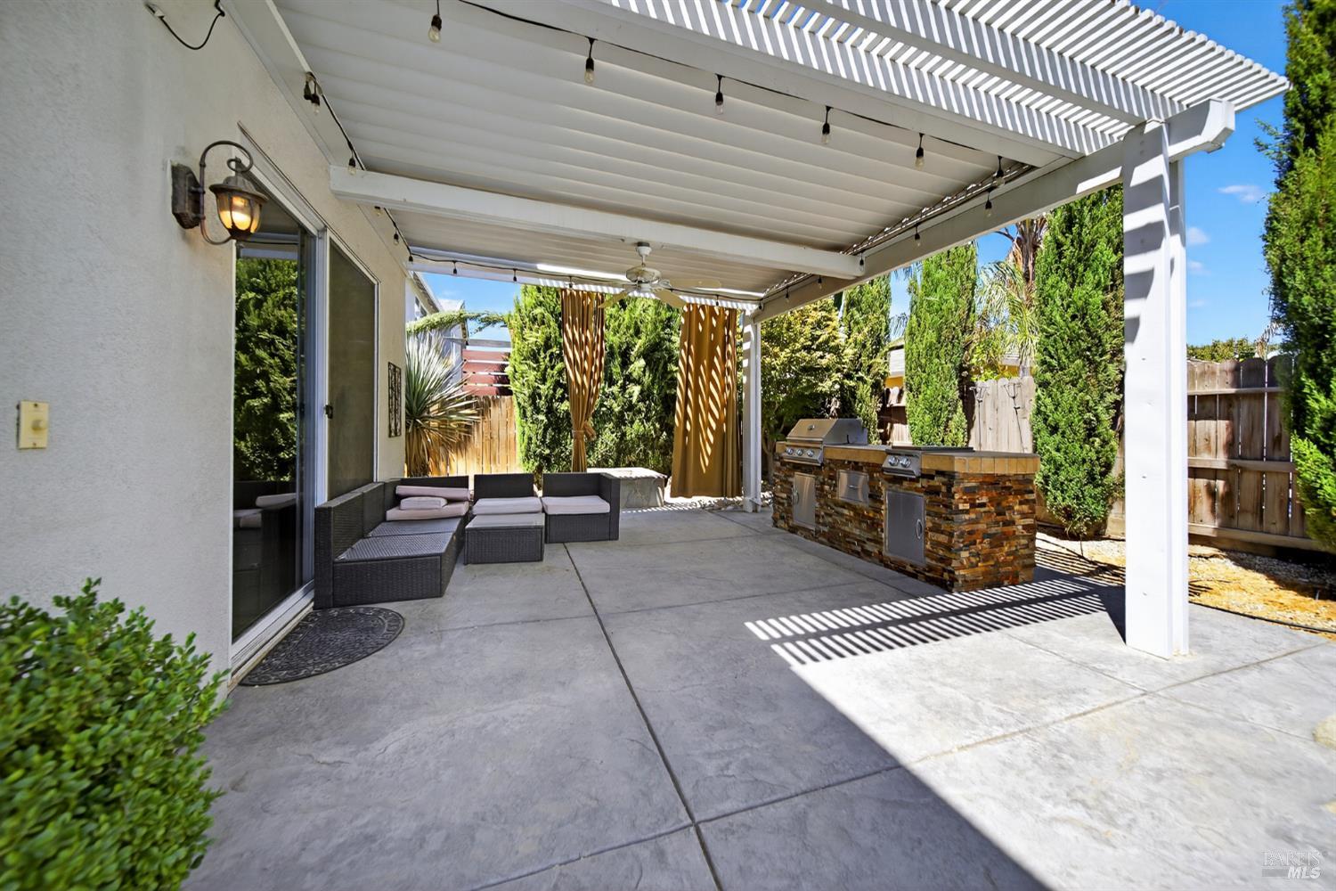 3034 W Clinton Court Visalia CA 93291