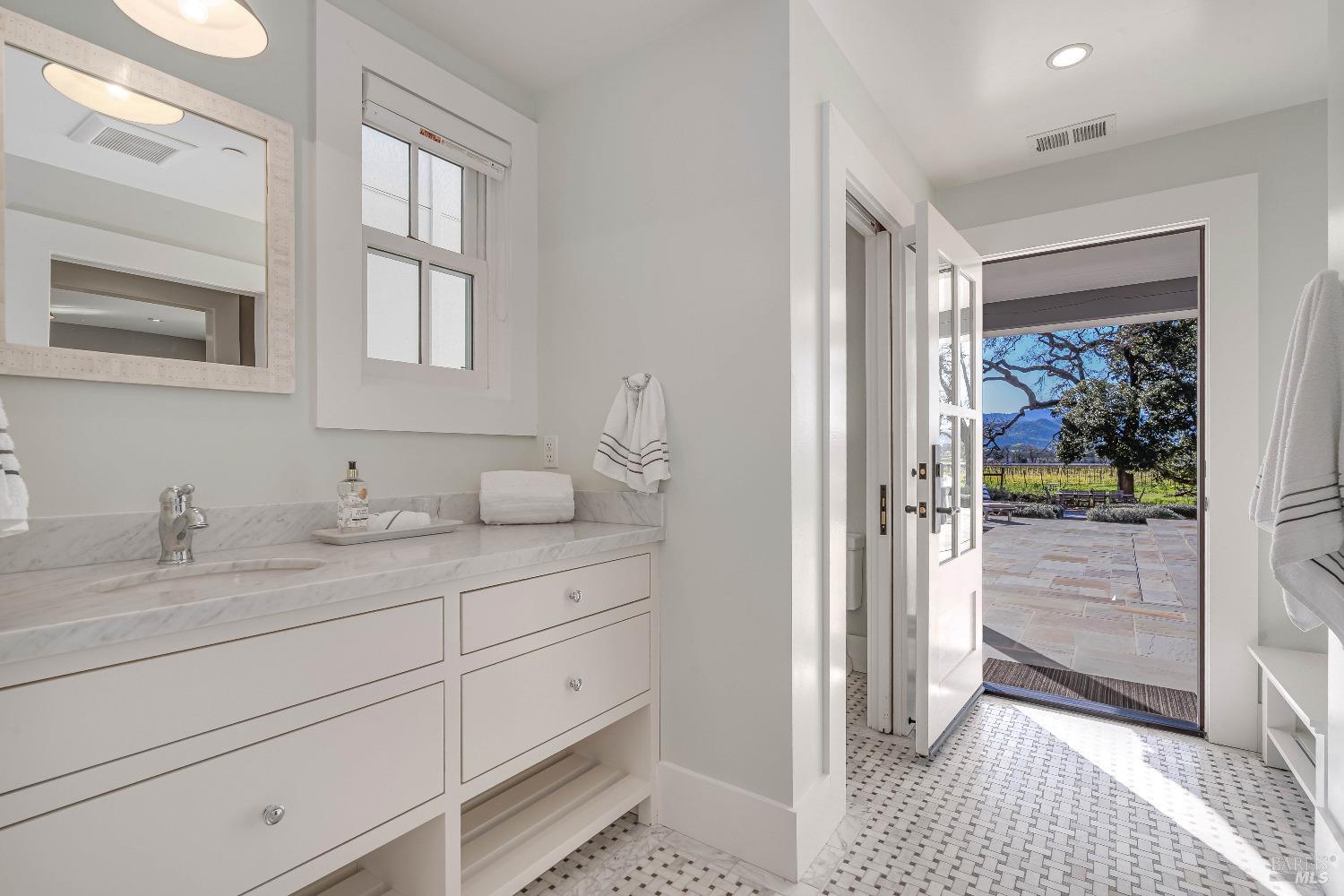 5310 Silverado Trail Napa CA 94558