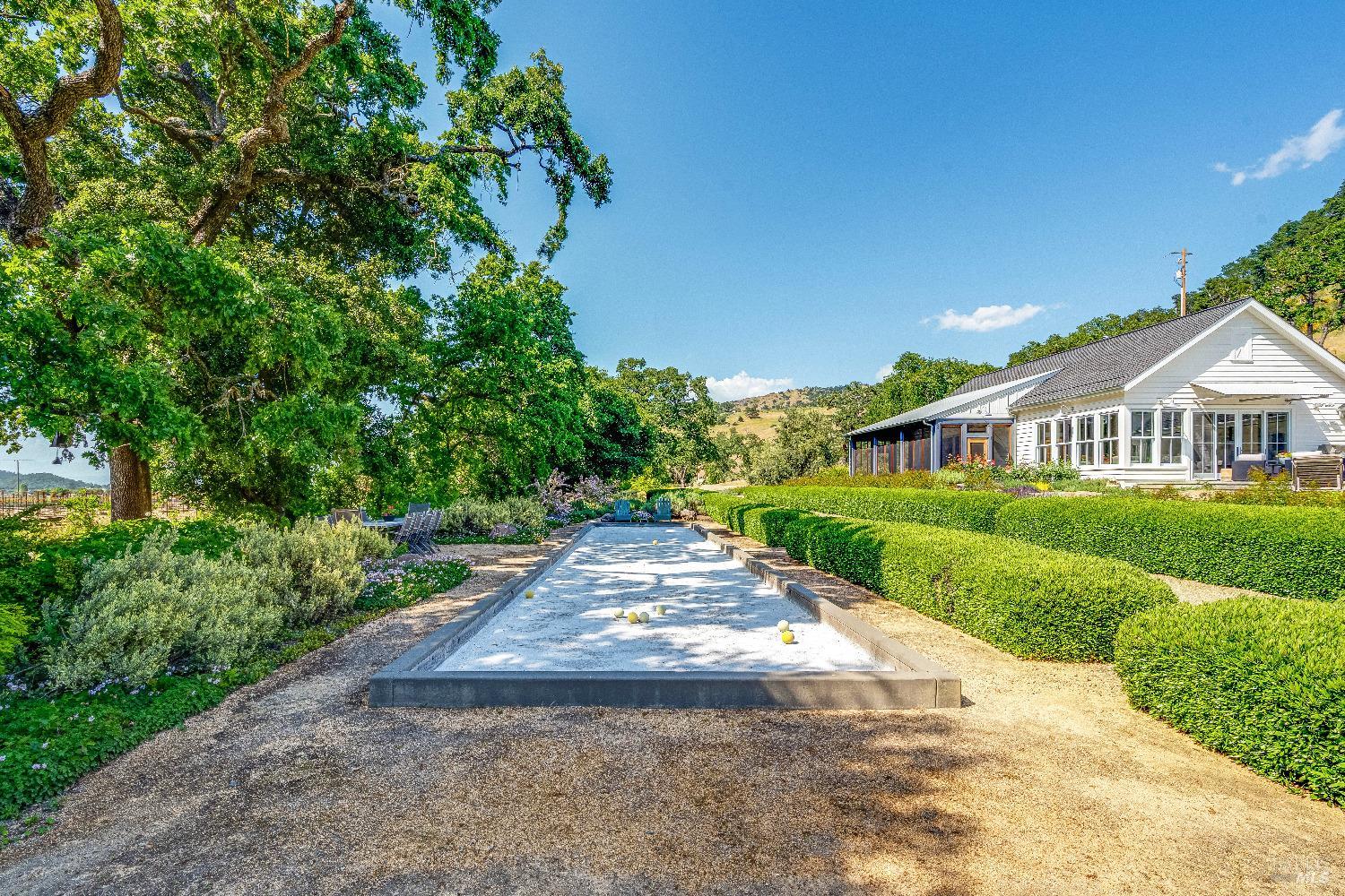 5310 Silverado Trail Napa CA 94558
