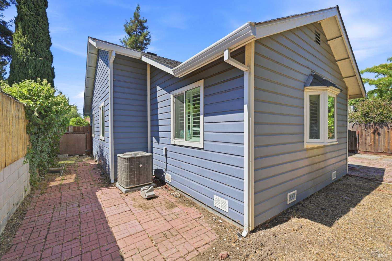 2707 Bonifacio Street Concord CA 94519