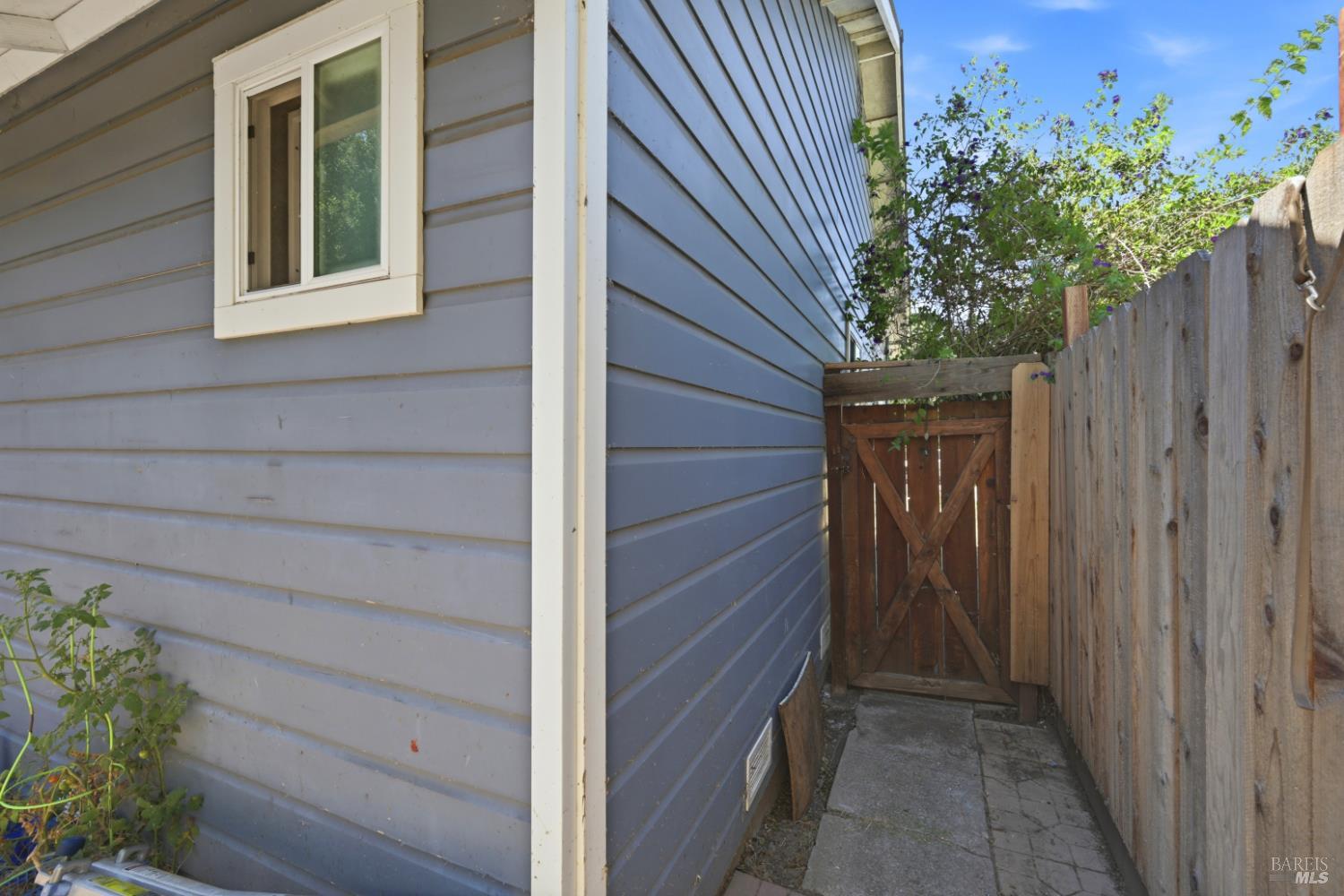 2707 Bonifacio Street Concord CA 94519