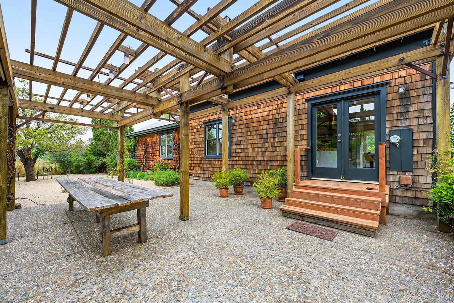 6003-6017 Red Winery Road Healdsburg CA 95441