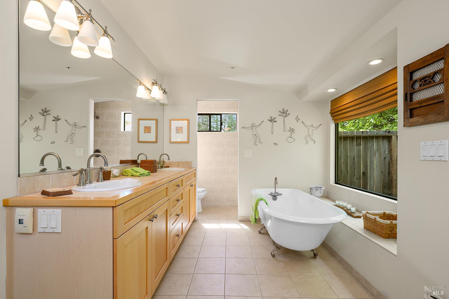 6003-6017 Red Winery Road Healdsburg CA 95441