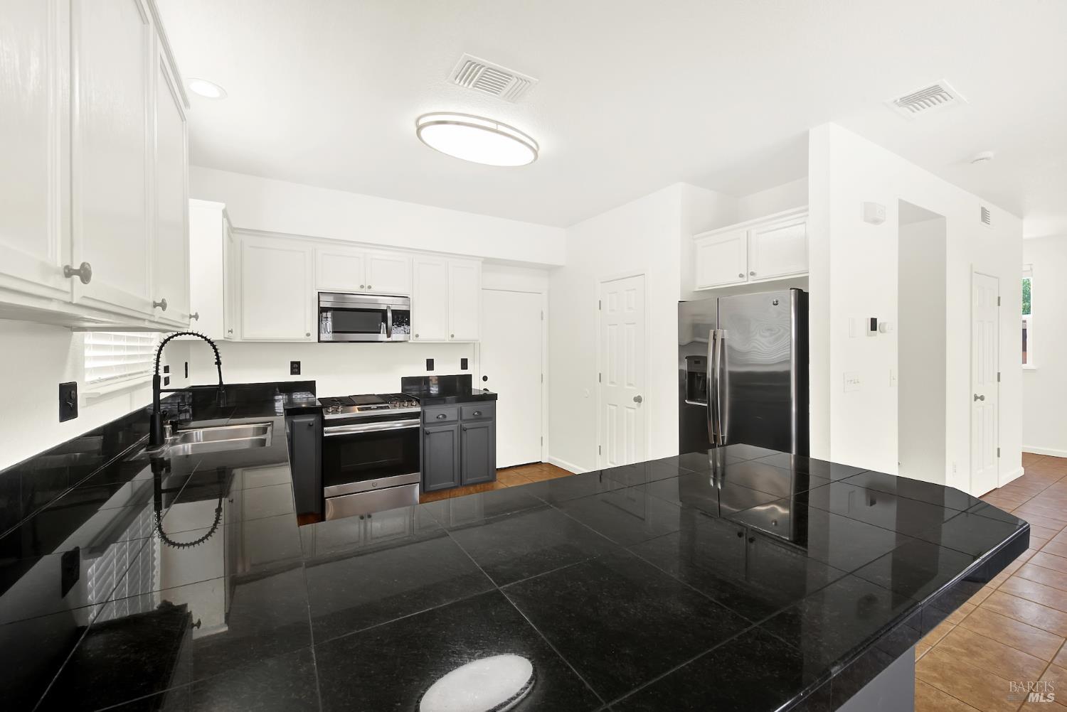254 Calais Court Vacaville CA 95687