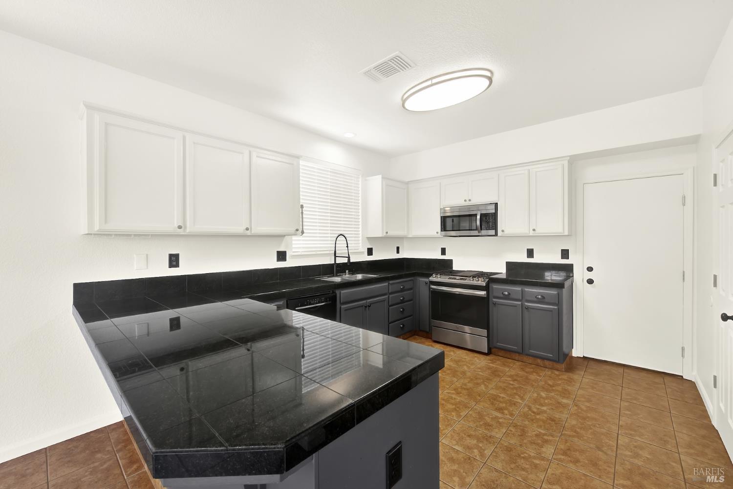 254 Calais Court Vacaville CA 95687