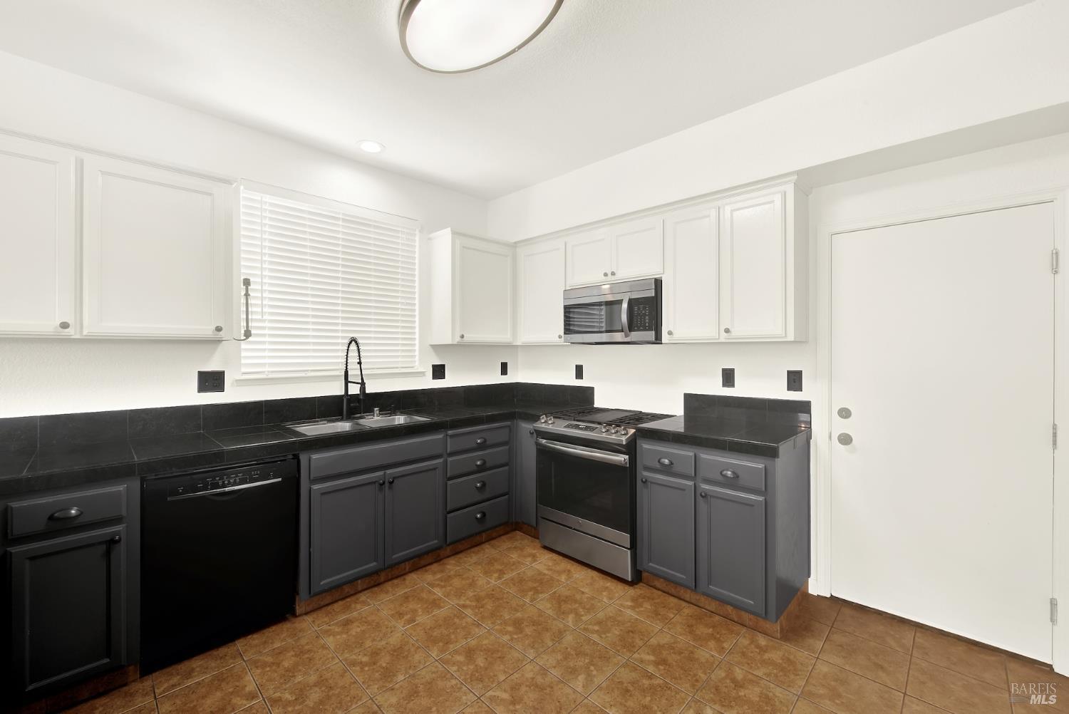 254 Calais Court Vacaville CA 95687