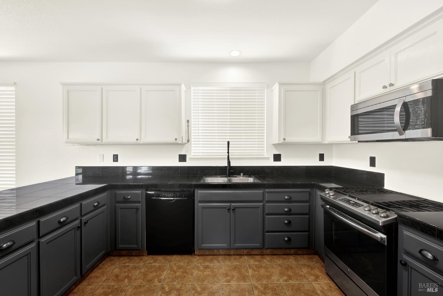 254 Calais Court Vacaville CA 95687
