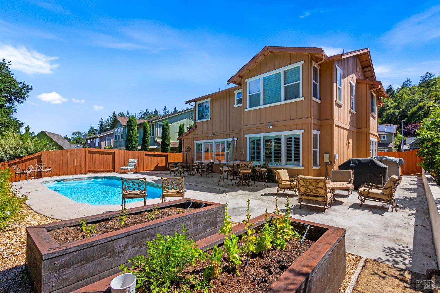 544 Port Circle Cloverdale CA 95425