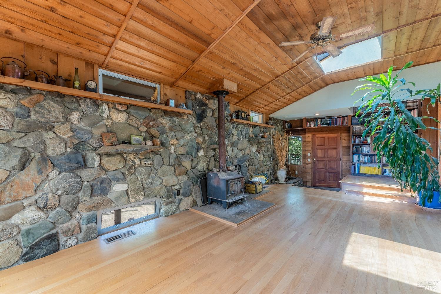 19155 Scenic Drive Redwood Valley CA 95470
