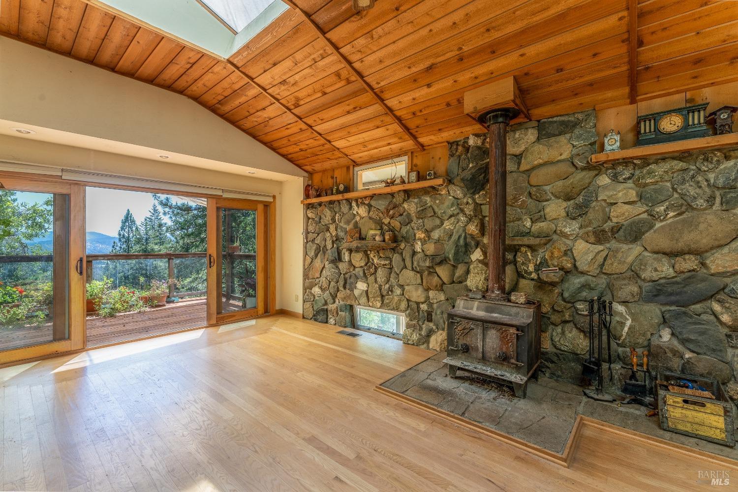 19155 Scenic Drive Redwood Valley CA 95470