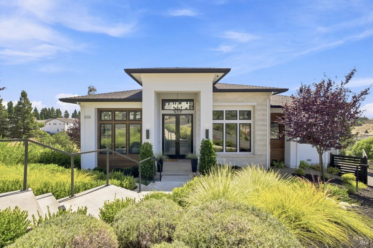 3735 Woodbourne Place Santa Rosa CA 95403