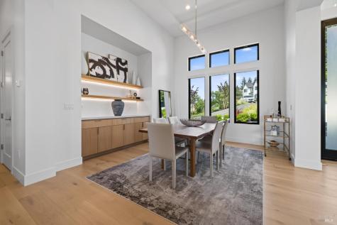 3735 Woodbourne Place Santa Rosa CA 95403