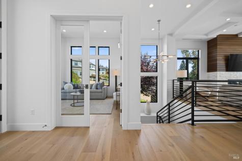 3735 Woodbourne Place Santa Rosa CA 95403