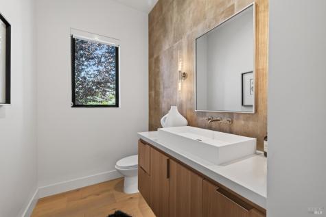 3735 Woodbourne Place Santa Rosa CA 95403