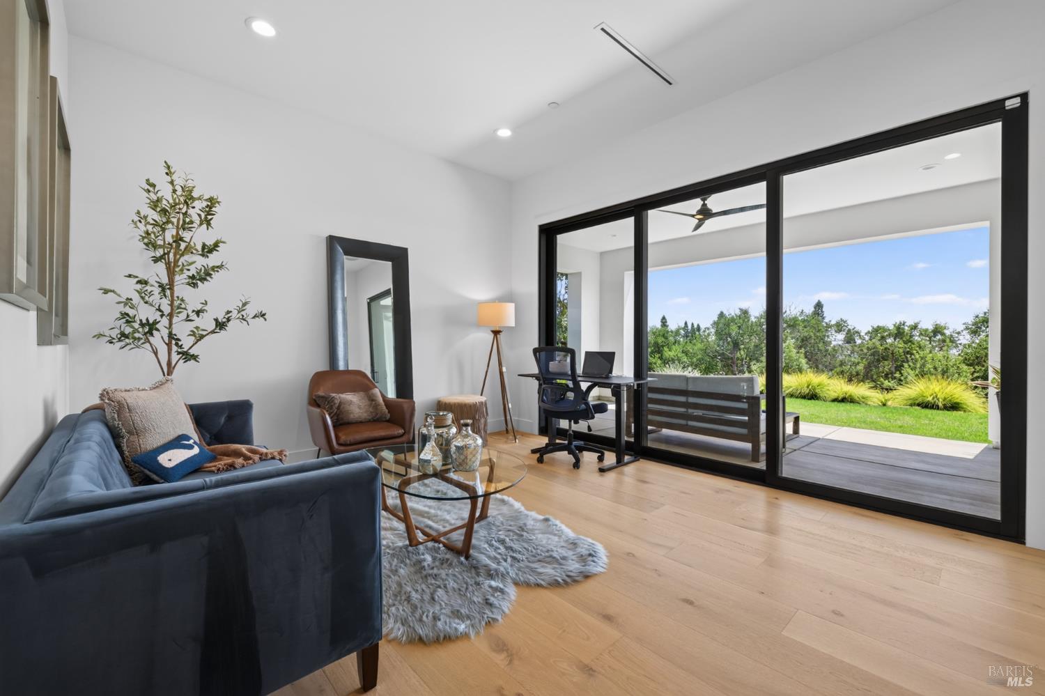 3735 Woodbourne Place Santa Rosa CA 95403