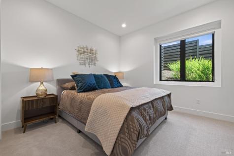 3735 Woodbourne Place Santa Rosa CA 95403