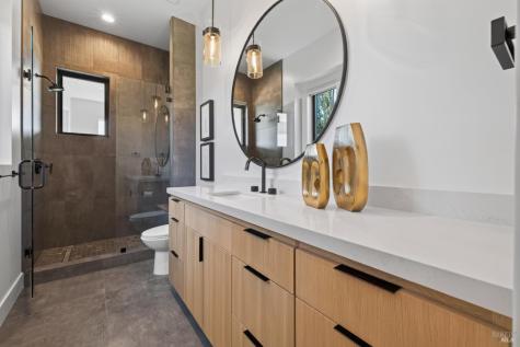 3735 Woodbourne Place Santa Rosa CA 95403