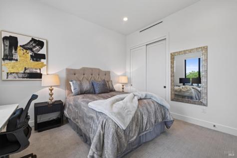 3735 Woodbourne Place Santa Rosa CA 95403