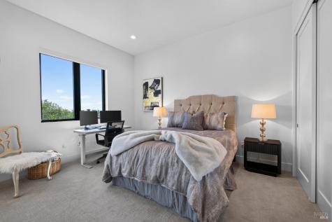 3735 Woodbourne Place Santa Rosa CA 95403