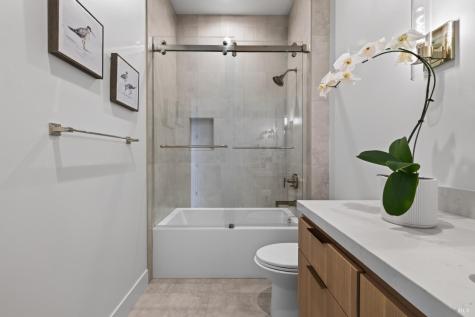 3735 Woodbourne Place Santa Rosa CA 95403