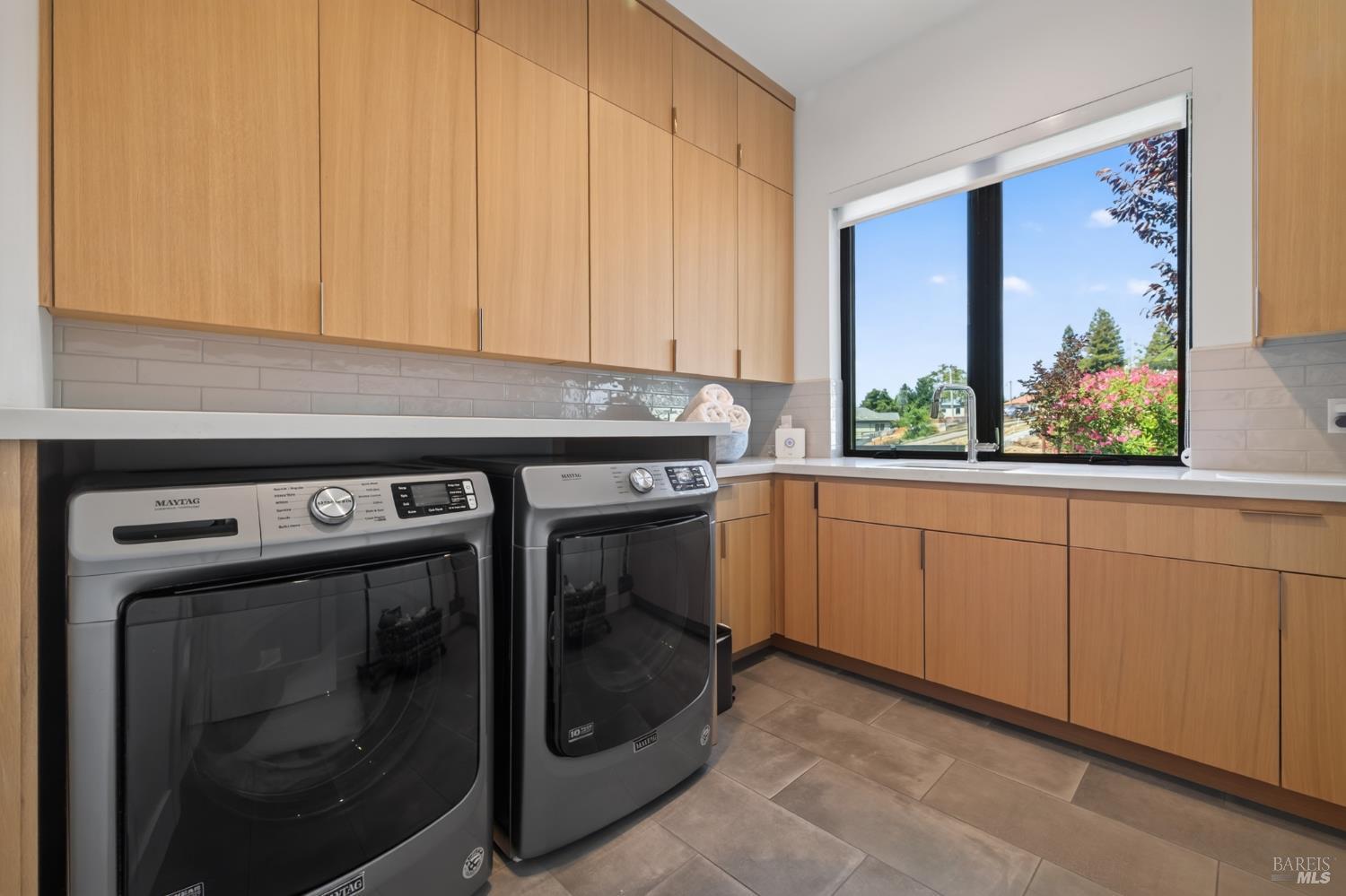 3735 Woodbourne Place Santa Rosa CA 95403
