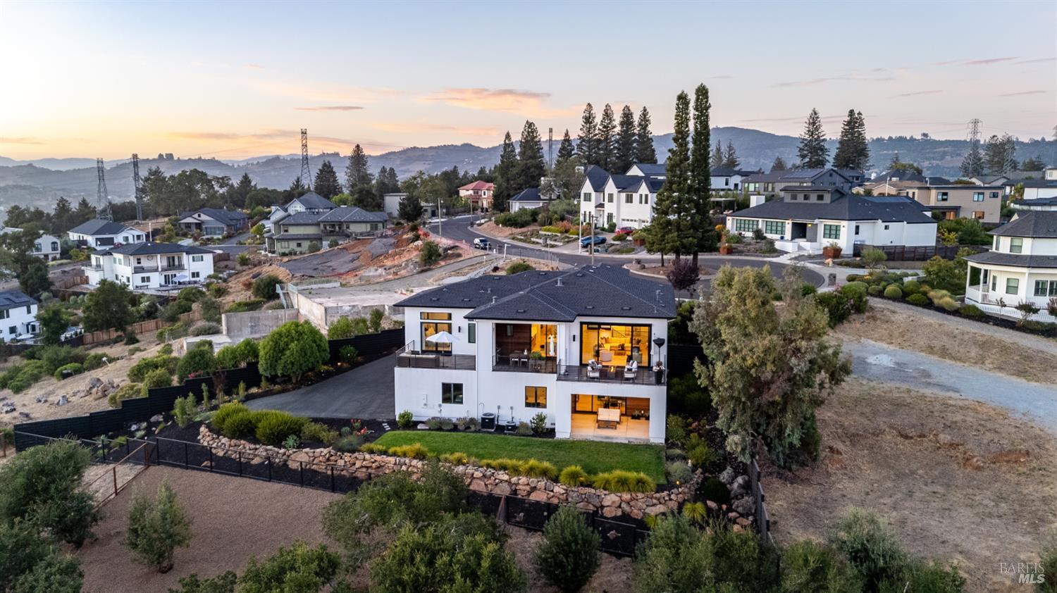 3735 Woodbourne Place Santa Rosa CA 95403