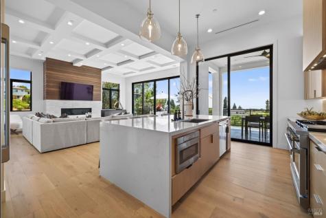 3735 Woodbourne Place Santa Rosa CA 95403