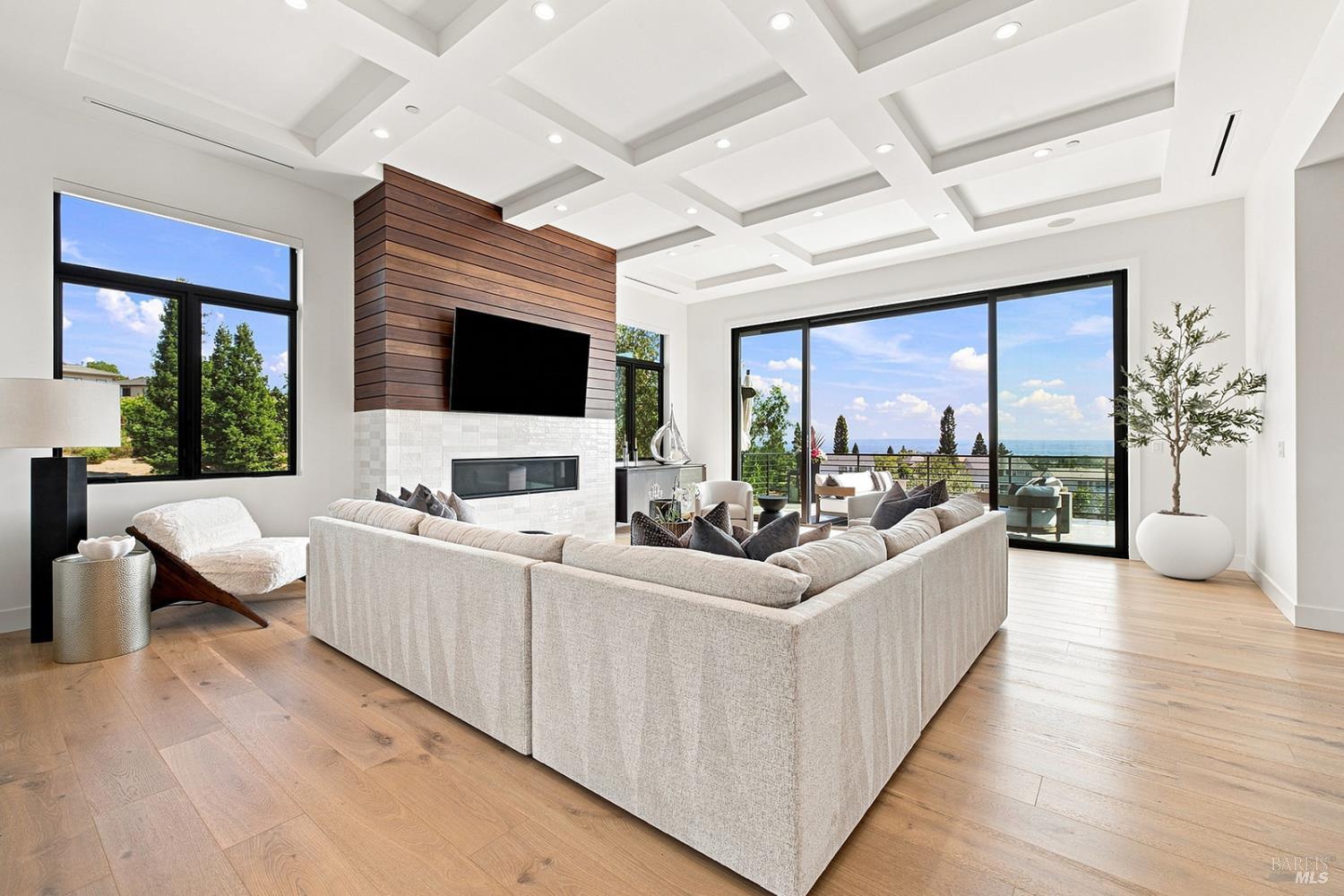 3735 Woodbourne Place Santa Rosa CA 95403