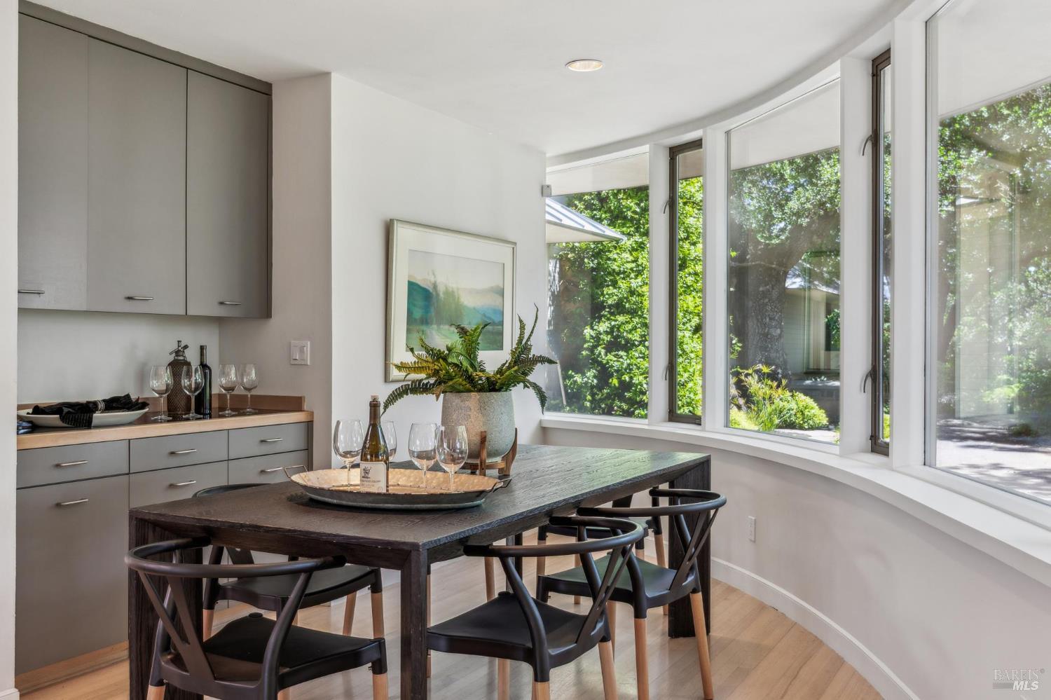 5768 Silverado Trail Napa CA 94558