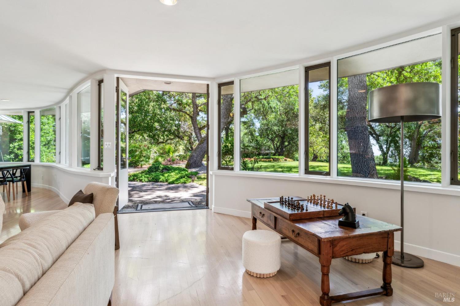 5768 Silverado Trail Napa CA 94558