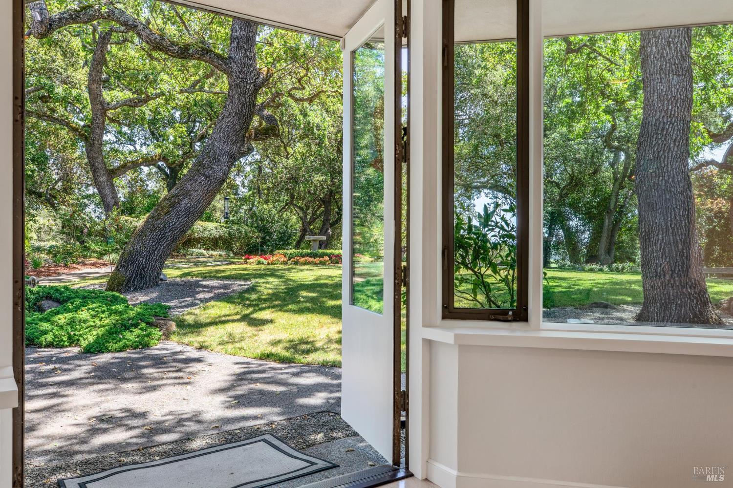 5768 Silverado Trail Napa CA 94558