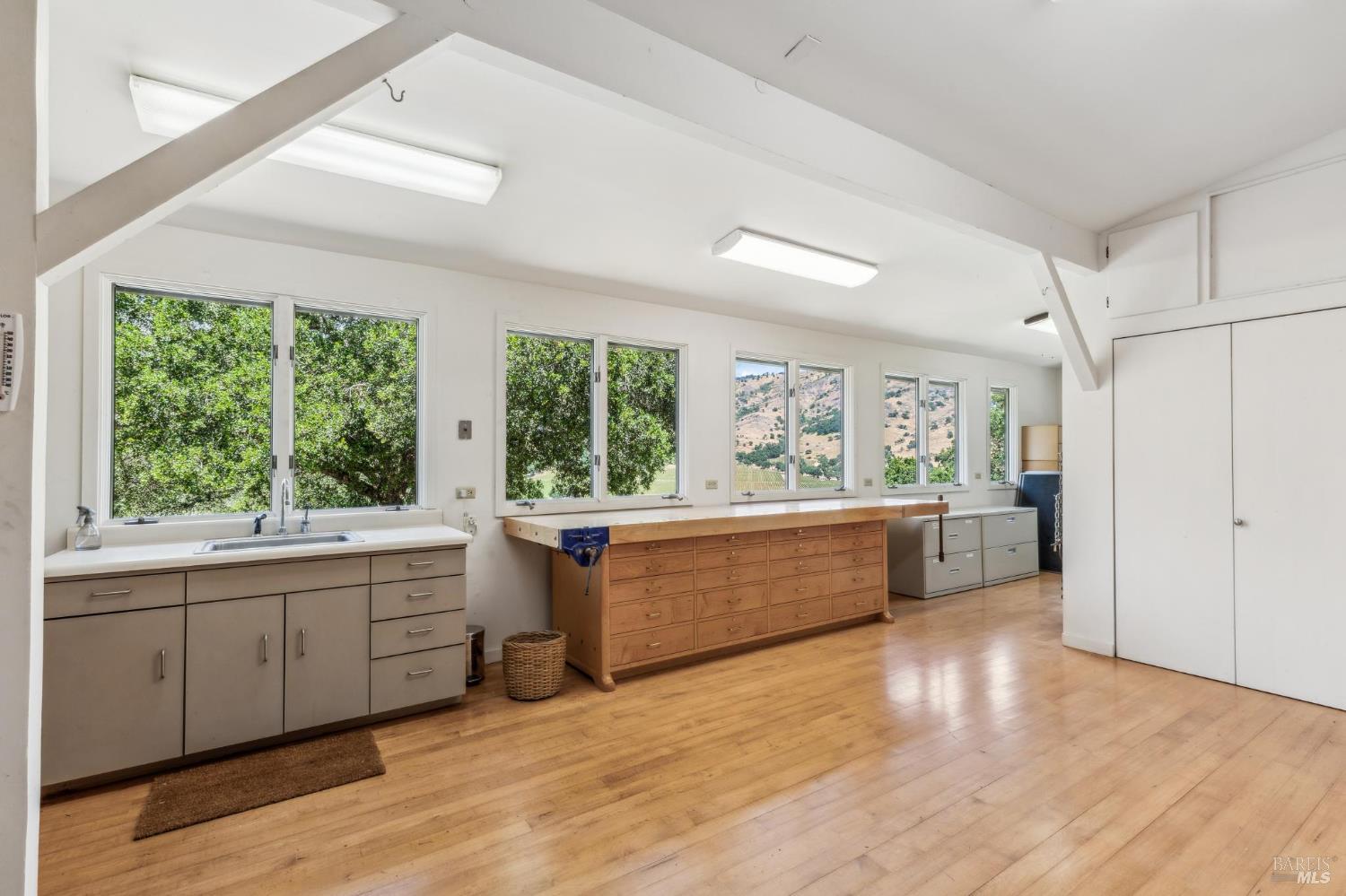 5768 Silverado Trail Napa CA 94558